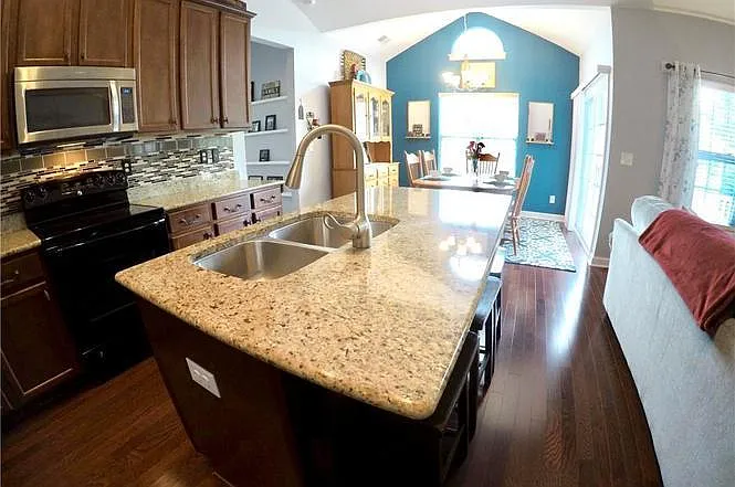 14722 Inter Milan Way — Photo 32