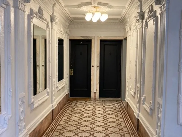The Kensington — Photo 90