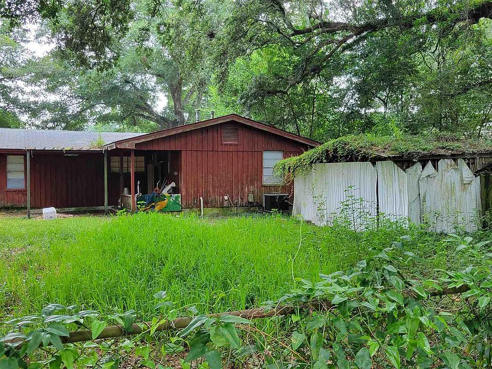 2nd image of 8044 Beaver Cir