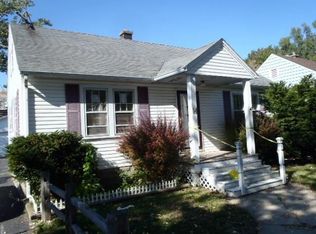 14 Baldwin Ave, Waukegan, IL 60085