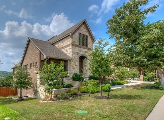 3rd image of 2904 Grand Oaks Loop