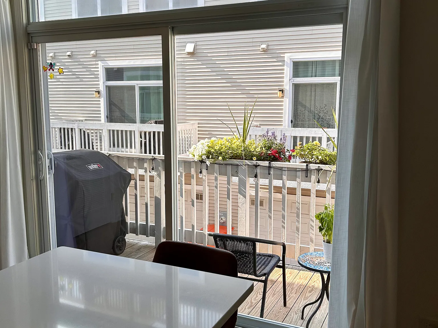 3 bed, 2006 sqft, $4,200 — Photo 4