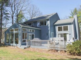 28 Standish Way, Amherst, NH 03031