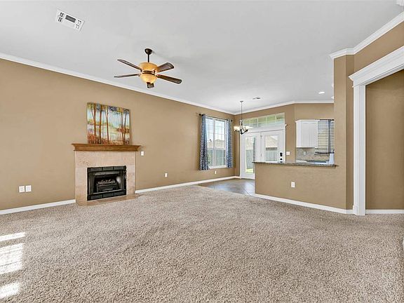 4th image of 408 Mountain Meadow Dr