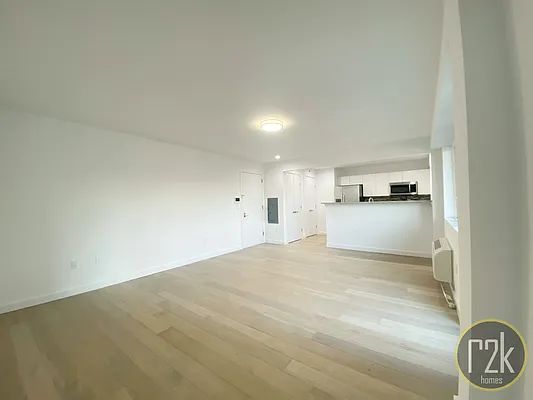 Rented by Realty 2000 Corp | media 4