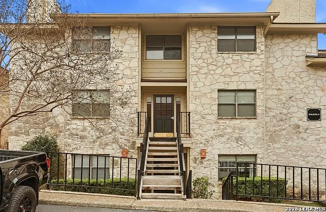 Tower Point Condominimums — Photo 1