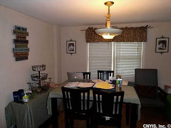 3rd image of 211 Delray Ave