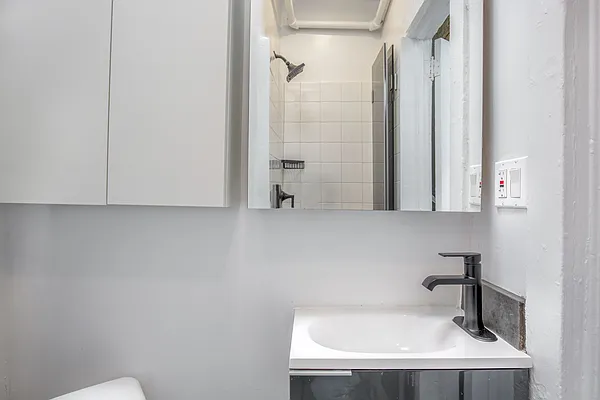 Rented by Centennial Properties NY | media 16