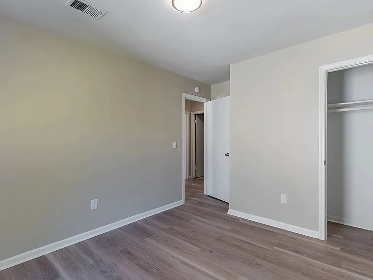 7305 Patterson Rd — Photo 7
