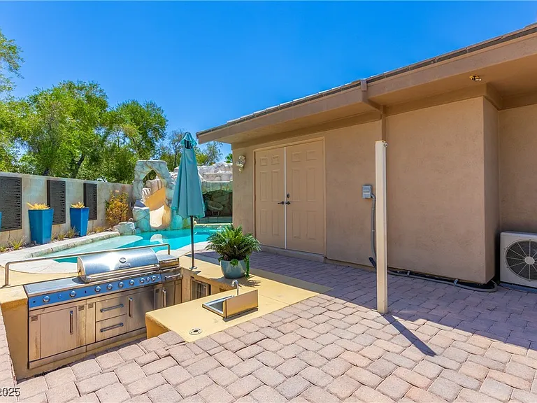 2960 American River Ln — Photo 14