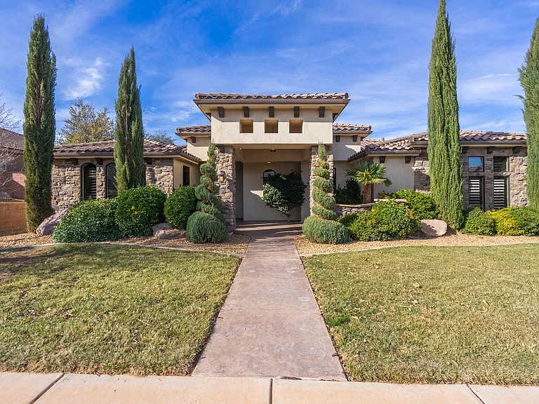 2732 S 4010 W — Photo 1