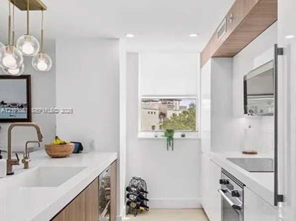 90 Alton Rd, Miami Beach, FL