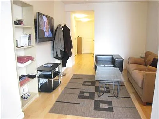 Rented by R New York | media 36
