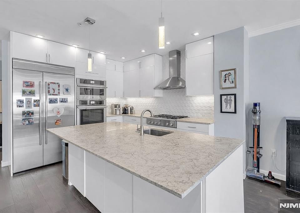 1st image of 314 The Promenade