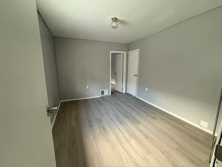 463 Oak St — Photo 14