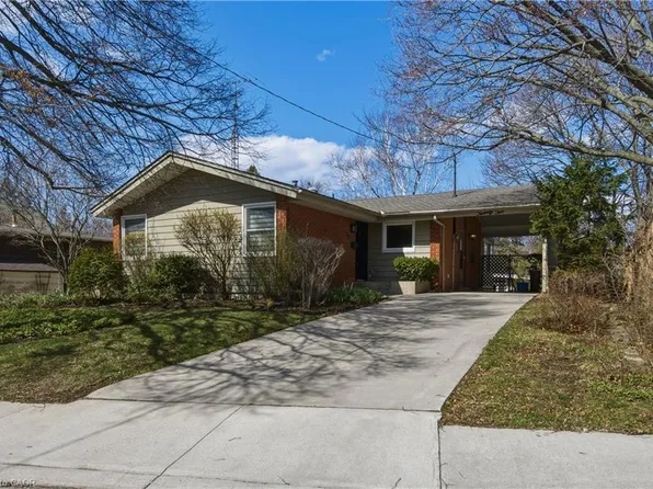 22 Westaway Pl, Hamilton, ON L9C 2G1