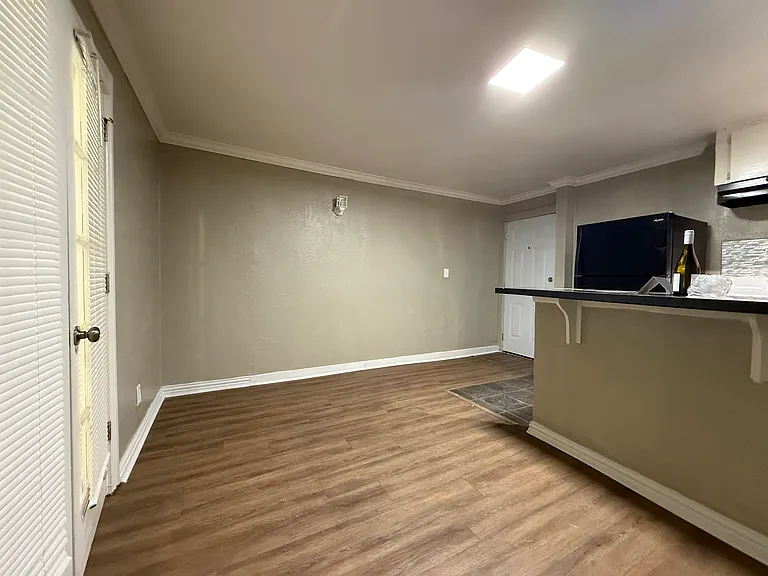 1512 Annex Ave — Photo 3