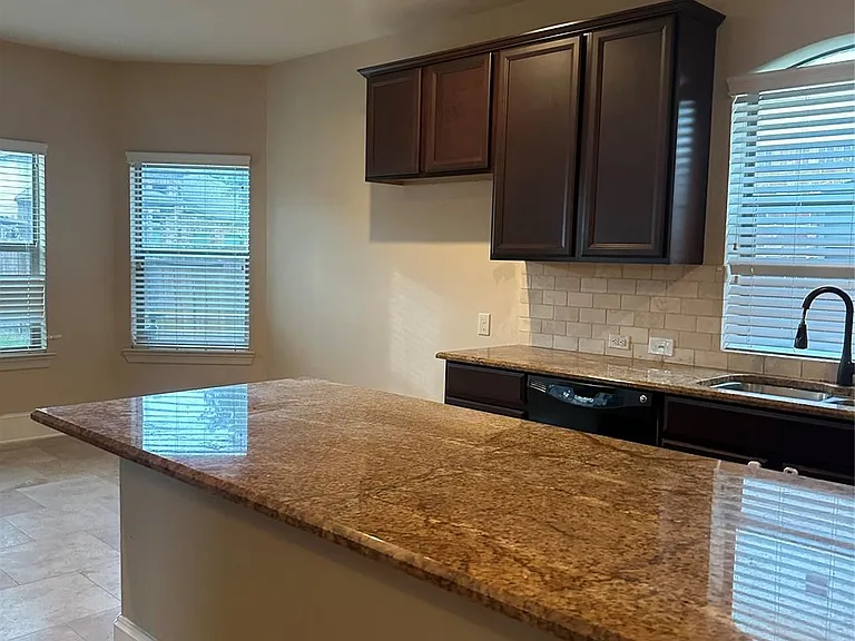 13915 Sawmill Run Ln — Photo 12