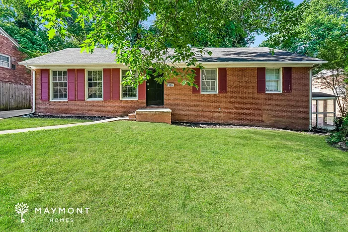 2326 Kaywood Ln — Photo 2
