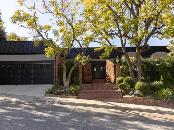 14593 Deervale Pl, Sherman Oaks, CA 91403