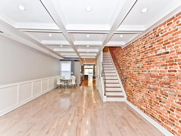 541 Quincy St NW #A — Photo 5