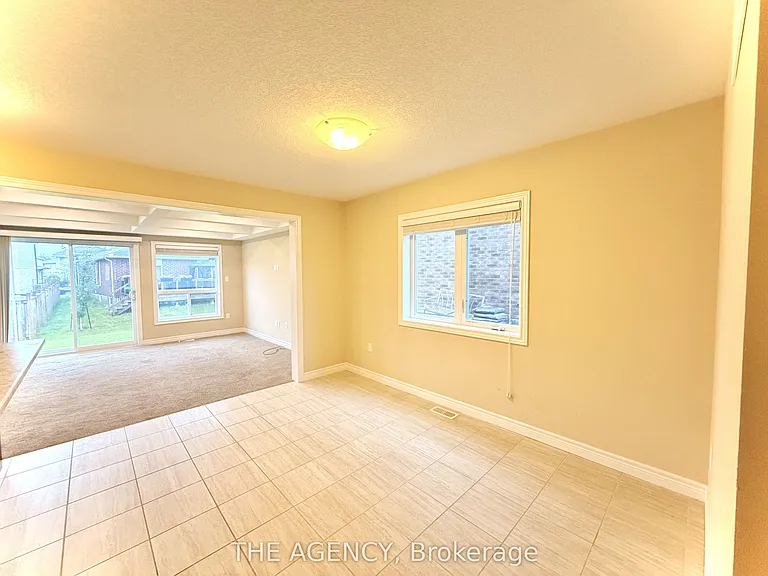 20 Drone Cres — Photo 9