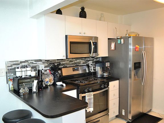 2nd image of 17330 NW 17th Avenue