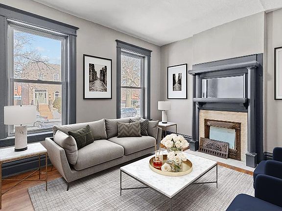 4th image of 2906 Victor St #1F