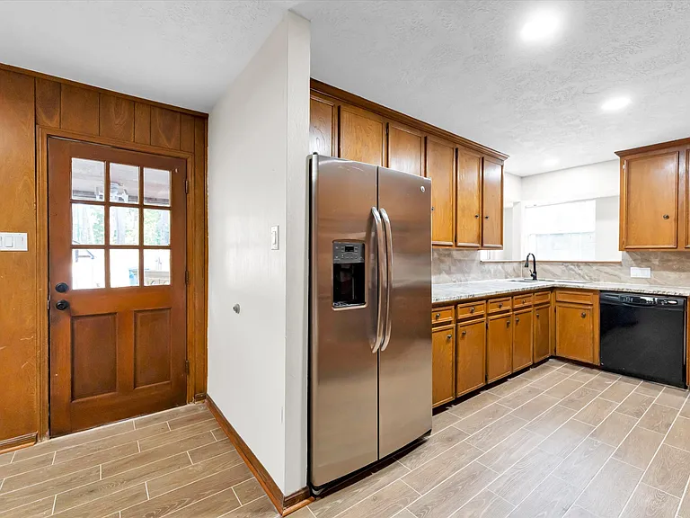 8102 Autumn Willow Dr — Photo 13