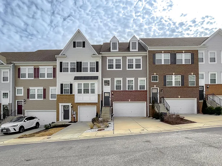 23810 Myrtle Glen Way — Photo 3