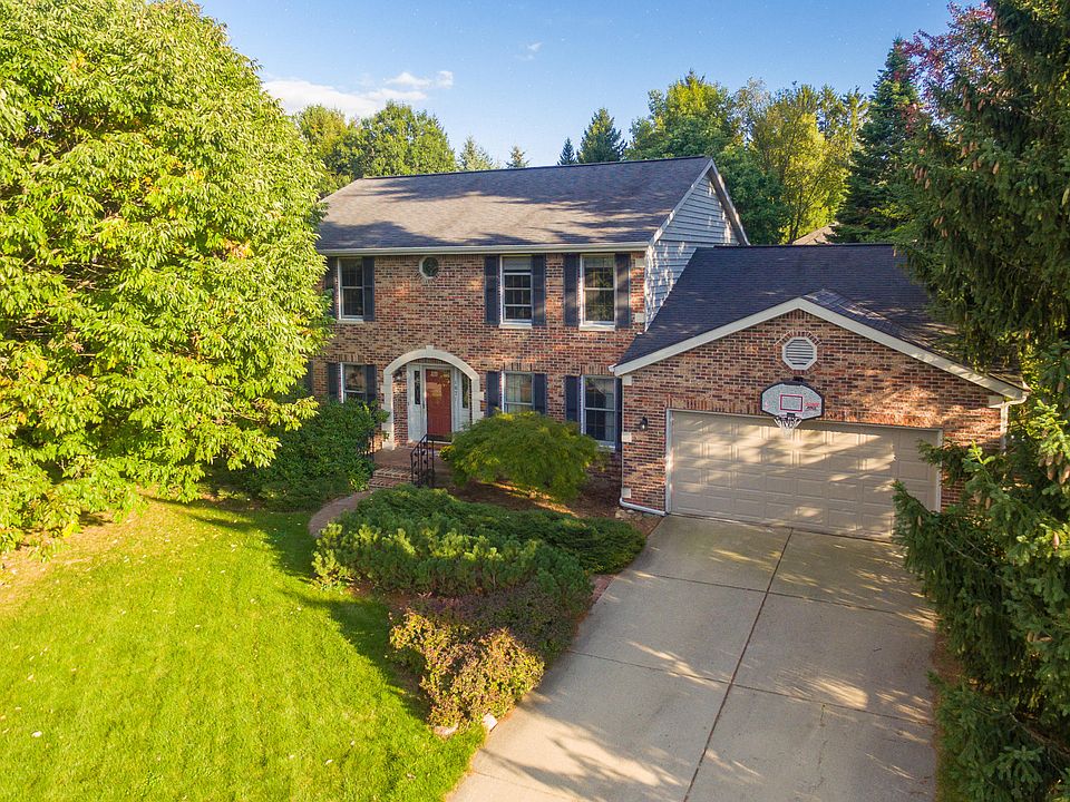 1st image of 1871 Yosemite Dr