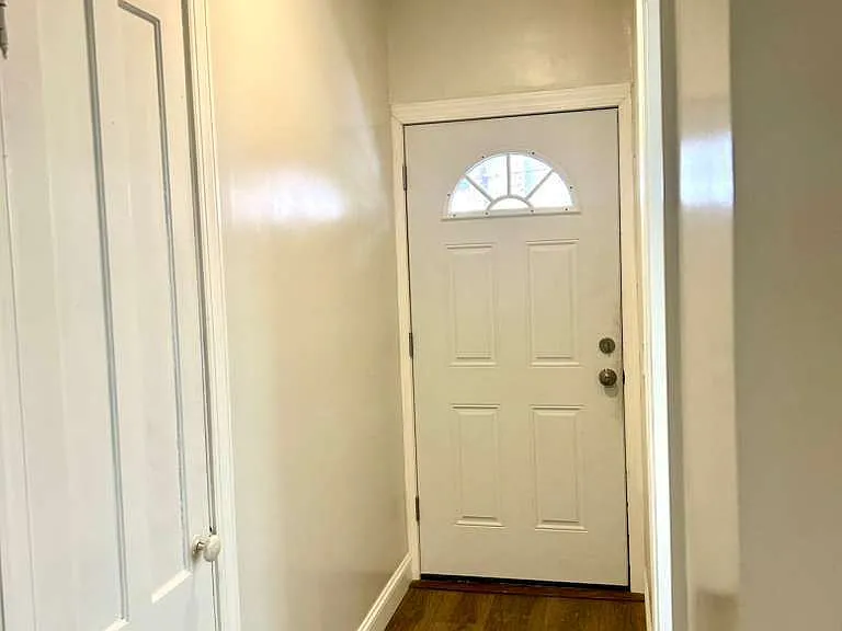 124 Charles St #2 — Photo 5