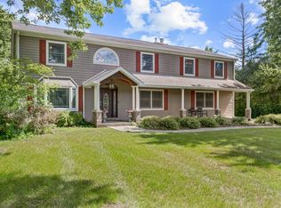 431 E Oakwood Dr, Barrington, IL 60010