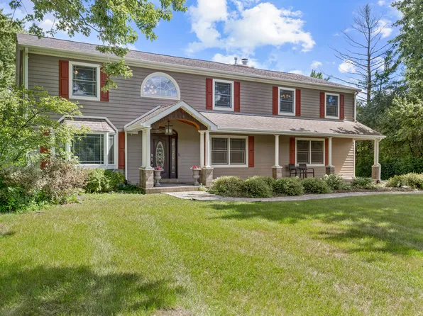 431 E Oakwood Dr, Barrington, IL 60010