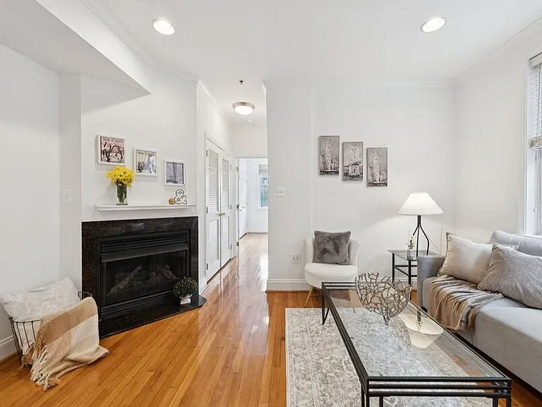 1438 Columbia Rd NW #305 — Photo 9