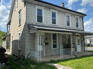 402 Locust St, Burnham, PA 17009