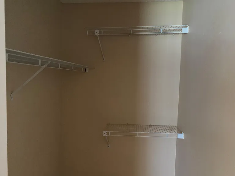 1424 Clear Brook Dr — Photo 25