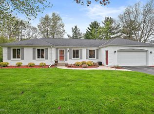 7943 22nd Ave, Jenison, MI 49428