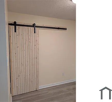 6249 S Hampton Dr — Photo 4