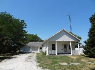 706 1st St, Gillespie, IL 62033