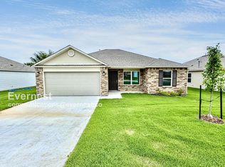 8315 E Queens St, Broken Arrow, OK 74014