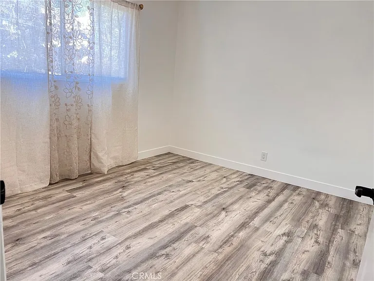 6141 Dalecrest Ave — Photo 9