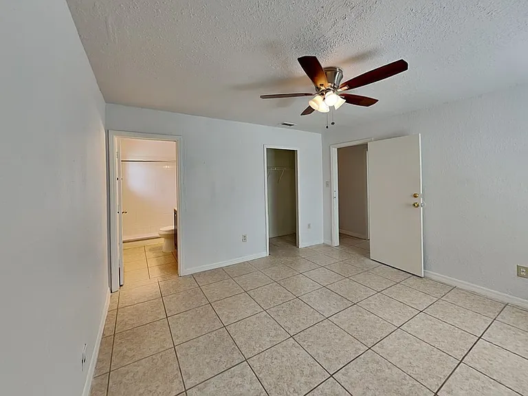 101 Samuel St — Photo 17