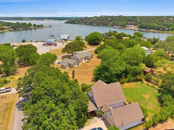 3rd image of 1404 Blackhawk Cir