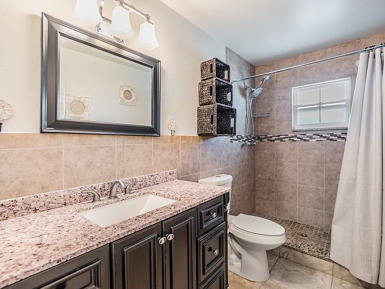 701 Poinsettia Rd #306 — Photo 16