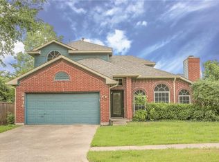 2410 Whispering Cove Cir, Garland, TX 75044