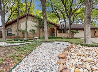 2005 Botts Dr, Arlington, TX 76012