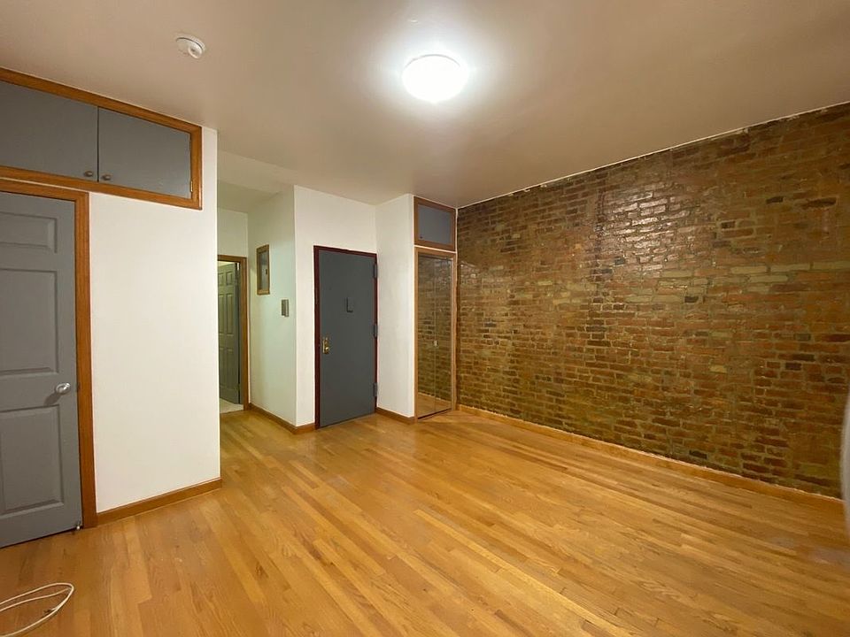 1st image of 702 Washington Ave #B