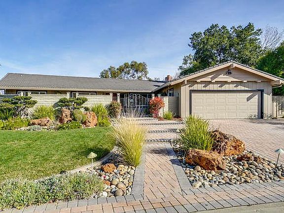 5th image of 1241 Wooded Hills Dr