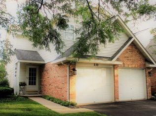 230 E Theodore Ln, Itasca, IL 60143